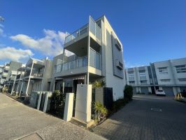 SRE-40, 3 Bedroom Town House