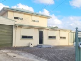 SRE-50, Spacious 6-Bedroom Family Home 